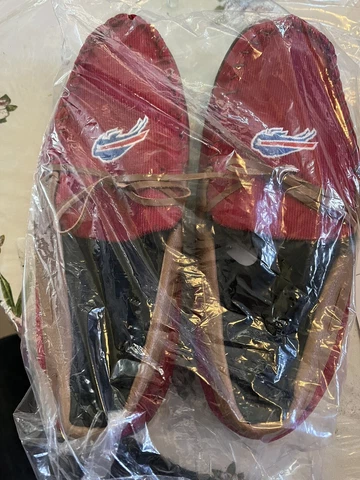Men’s Buffalo Bills Team Logo Flannel Moccasin Slippers Ex Large Size 13/14 Cover