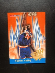 1996 CHARLES OAKLEY SkyBox Basketball Card # 365 Made in USA - Picture 1 of 3