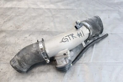 Nissan GT-R R35 GTR 2018 3,8 L VR38 OEM lado del pasajero intercooler superior tubo bov Foto 1 de 4