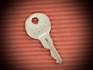 ROCK-OLA Antique Apparatus EC105 Jukebox Cabinet Master Key-Suits CD-8 Bubbler - Picture 1 of 2