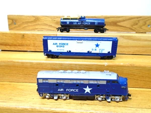 Model Power HO US Airforce Diesel F7 Diesel Loco Runs+2 Cannon Boxcar+Tank Car - Picture 1 of 11