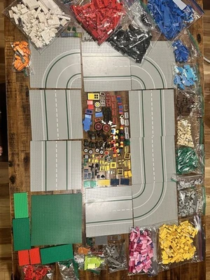 LEGO Vintage Años 70, 1980, 2000 Minifiguras, Ladrillos Mixtos y Piezas Gran Lote  Foto 1 de 4