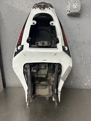 2001 - 2003 SUZUKI GSXR 600 750 OEM TAIL FRAME SUBFRAME STRAIGHT FAIRING - Image 1 of 3