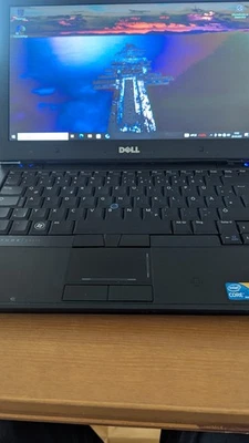 Dell Latitude E4310 Notebook 13,3", i5 M560, 2,67 GHz,  4 GBRAM ,DVD, 120 GB - Bild 1 von 4
