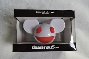 DEADMAU5 WHITE & RED FACE STORAGE U5B 4GB USB FLASH DRIVE THINGIE NEW OFFICIAL  - Picture 1 of 4