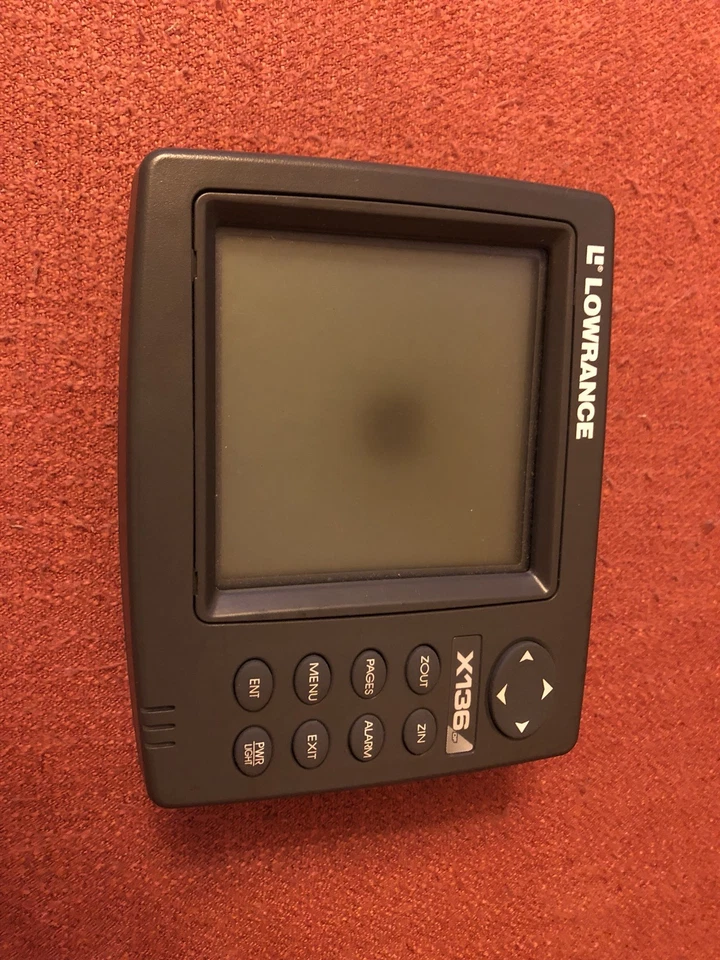 Lowrance X 136 DF 二手 状况良好 — 第 1/3 张图片