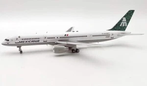 BOEING 757-200 MEXICANA REG: N762MX WITH STAND - EL AVIADOR MODELS EAV762 1/200 - Picture 1 of 1