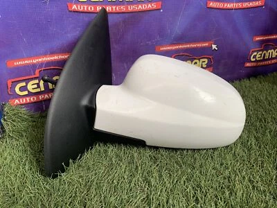 Левое зеркало заднего вида со стороны водителя для Chevrolet Aveo 2004-2005 годов выпуска белое от оригинального производителя  - Изображение 1 из 4