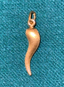 Italienischer Cornicello Horn Glück Anhänger 18k Gelbgold gebürstet satiniert SCHÖN - Bild 1 von 11