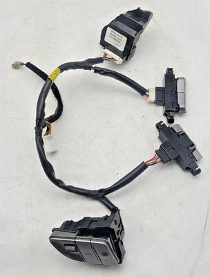 2009-2013 Hyundai Tucson SILVER Steering Wheel CONTROLS Audio Call CRUISE OEM - Image 1 of 4