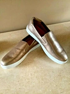 NWT 10M KENNETH COLE METALLIC GOLD LEATHER SLIP-ON RUBBER SOLE  RET $69.00 - Picture 1 of 7
