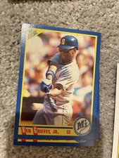 Ken Griffey, Jr. Seattle Mariners 1990 Score Baseball Card #56 Blue dot error 