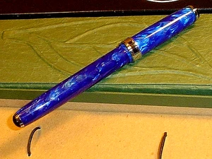 PLUMA ESTILOGRÁFICA LEVENGER TRUE WRITER AZUL MEDIANA - Imagen 1 de 4