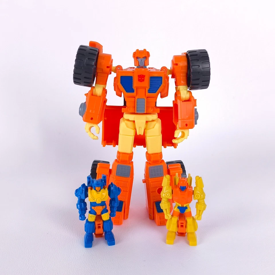 Transformers Autobot Scoop Complete Generations Deluxe T30 Holepunch & Caliburst Foto 1 de 4