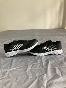 Saucony Wind 2.0 Athletic Sneakers Big Kids Black White Mesh Breathable - 4M - Picture 1 of 9