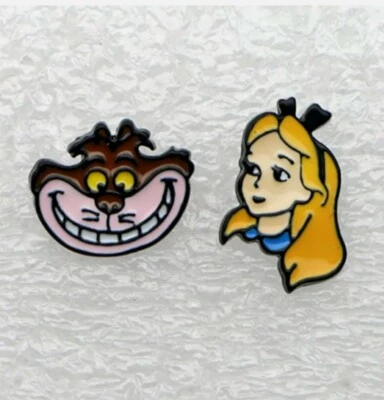 Alice In Wonderland Cheshire Cat Stud Earrings comes in clear box Christmas 940 - Изображение 1 из 3