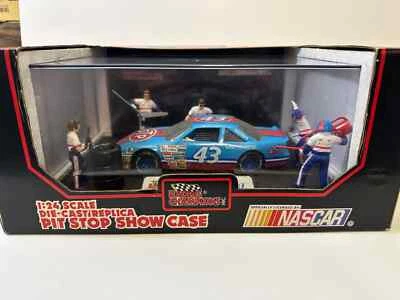 NASCAR Racing Champions Pit Stop Show Case 1:24 Diecast Réplica #43Richard Petty Foto 1 de 4