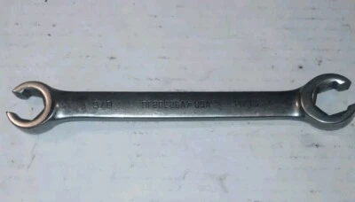 Matco Tools USA RF20226A SAE 5/8" X 11/16" Double Flare Nut Line Wrench, 6 Point - Image 1 of 4