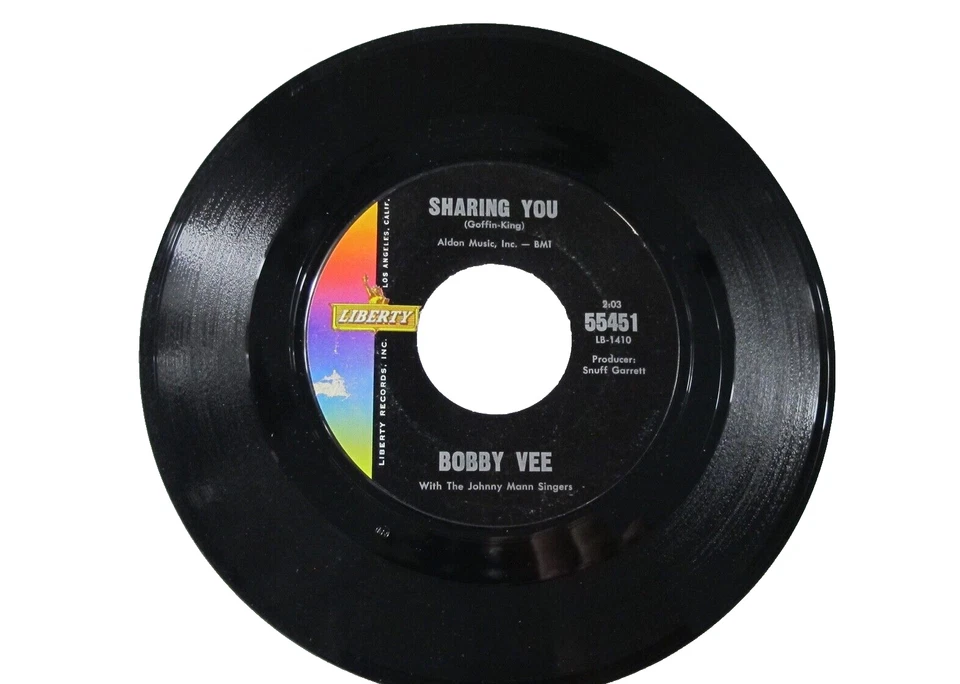 45 RECORD - BOBBY VEE - SHARING YOU  - Imagem 1 de 1