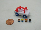 LITTLE TIKES Miniature FAMILY CAR w/ 4 MINI FIGURES TOY Dollhouse Mini Replica