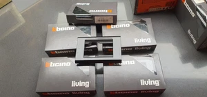 5 PLACCHE BTICINO LIVING CLASSIC COLORE NERO 4750NR 3 POSTI PER SCHUKO E PRESA - Picture 1 of 1