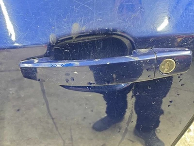 Manija de puerta exterior trasera usada se adapta a: Chevrolet Sonic 2013 manija trasera Ntbk solamente Foto 1 de 4