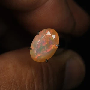 1.92 Ct IF Best Oval 10.7 x 7.4 MM Genuine Rainbow Multi Colors Play Welo Opal ! - Picture 1 of 5
