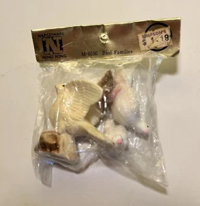 Vintage Napcoware Hard Plastic Bird Family Dad,Mom & Baby Made in Hong Kong NOS - Picture 1 of 5