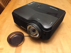 Viewsonic PJD7583w DLP 3-D Ready, short throw Projector, Not working - Picture 1 of 8