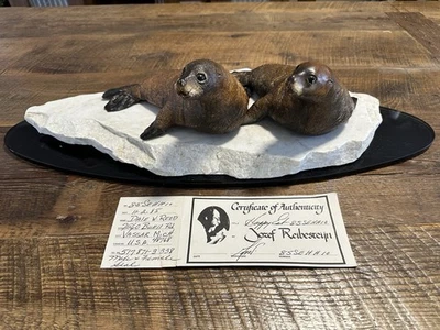 Jozef Reibesteijn “Happy Set” Sellos Vida Silvestre Escultura Piedra/Base de Vidrio Certificado de Autenticidad 1985 Foto 1 de 4