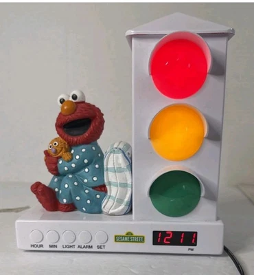 Sesame Street Elmo Traffic Stoplight Light 2020 Kids Alarm Clock - Image 1 of 4