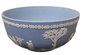 Wedgwood Jasper Ware Pale Blue Fruit Bowl signed by Lord wedgwood 1995 - Picture 1 of 2