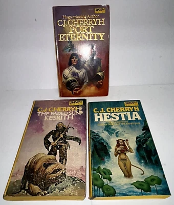 C.J. Cherryh Lot of 3 Paperback PB Sci-Fi Hestia Faded Sun Port Eternity DAW Foto 1 de 4