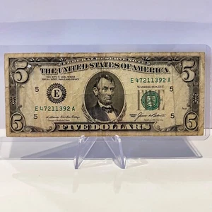 Series 1985 $5 Dollar Bill *Discontinued Design* Old US Paper Currency - Picture 1 of 2
