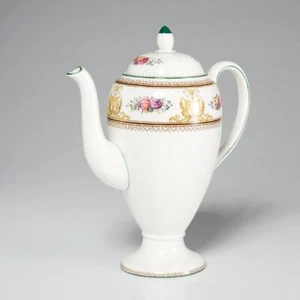 Wedgwood England Columbia White Griffin Hand Painted Coffee Pot w Lid 10.25" - Picture 1 of 7