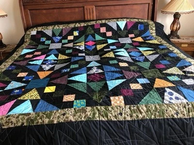 Edredón Queen hecho a mano diseño geométrico audaz Foto 1 de 4