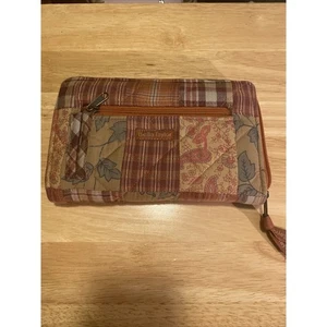 Portafoglio Bella Taylor con cinturino da polso patchwork bordeaux e verde. Usato. - Foto 1 di 8