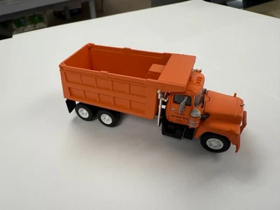 Camión de volteo Athearn Mack R obras públicas cantidad 1 1/87 Foto 1 de 4