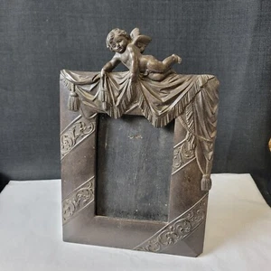 19th Century Gutta Percha Cherub Frame - Picture 1 of 9