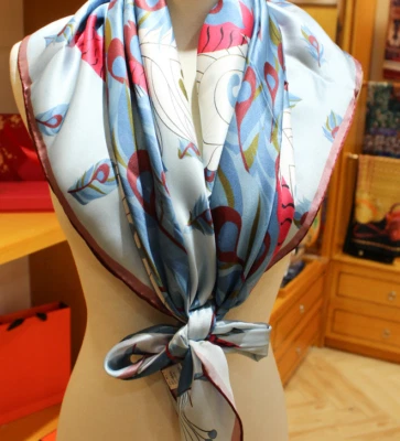 Шарф квадратный Sallys из 100% шелка шелковицы с птичьим принтом 43 дюйма новый - Изображение 1 из 4