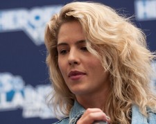 EMILY  BETT RICKARDS 8x10 PHOTO *