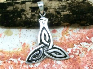 Colgante de plata de ley 925 Triskele Triquetra colgante de cadena maciza celtas - Imagen 1 de 1