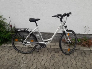 Damen E-Bike weiß RH 57 cm - Bild 1 von 2