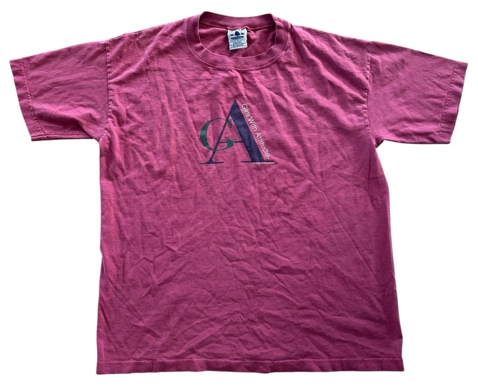 Camiseta Vintage Anos 90 Meninas com Atitude Gráfica Rosa Tamanho G - Imagem 1 de 3