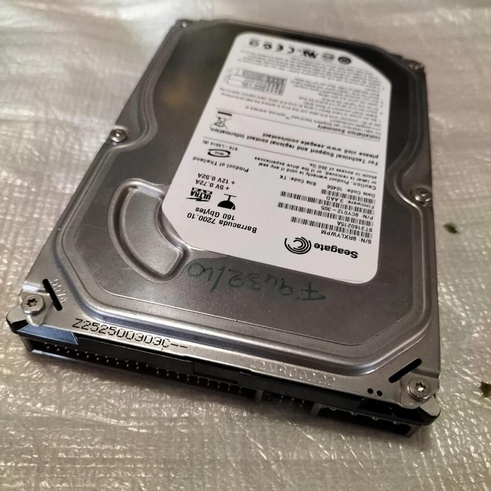 Hard Disk 160GB IDE PATA ATA100 3.5" 7200RPM Seagate Barracuda ST3160215A 2MB - Immagine 1 di 4