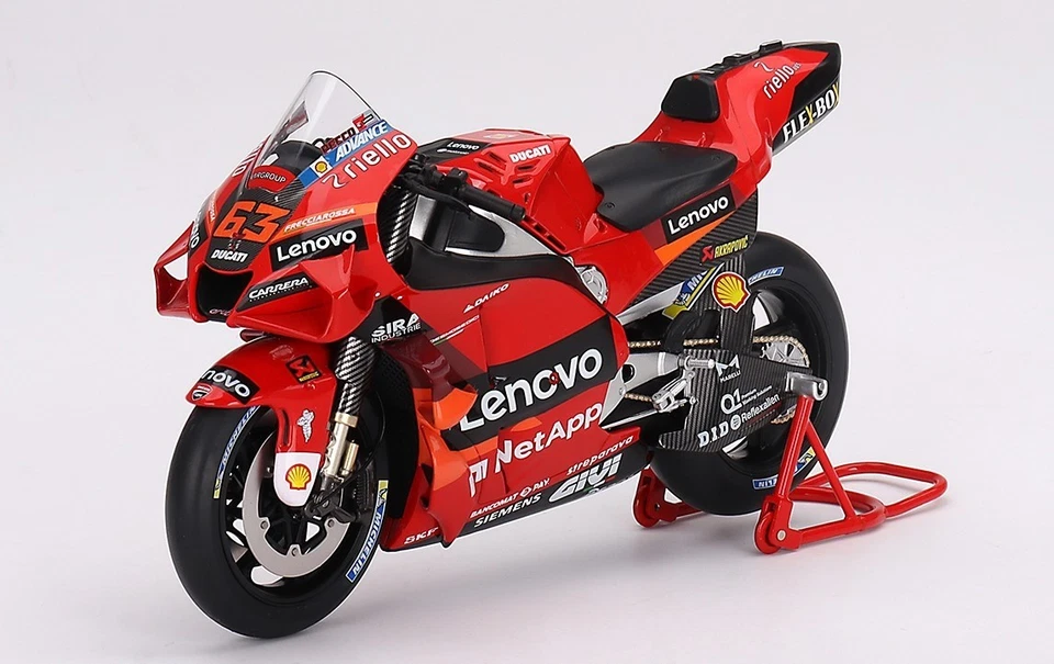 Ducati Desmosedici GP22 #63 2022 Presentation in 1:12 scale - Image 1 of 4