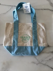 Bolso de Mano Trader Joes Mini Lona Pastel “Azul” Nuevo Con Etiquetas🩵 - Imagen 1 de 1