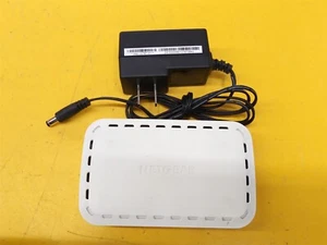 ⭐️⭐️⭐️⭐️⭐️ Netgear GS605v5 5-Port Gigabit Ethernet Switch w Adapter - Picture 1 of 7
