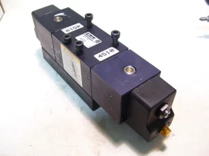 NEW PARKER 4510CHXXABAA53 4 WAY 2 POST 5 PORT DIR CTRL VALVE DUAL SOL 120V P3362 - Bild 1 von 6