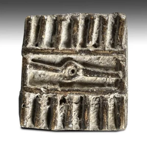AFRICAN GOLD WEIGHT BRONZE ASHANTI GHANA WEST AFRICA 19TH C. OR EARLIER - Picture 1 of 2